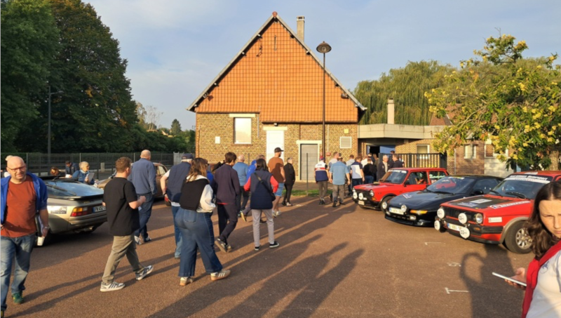 Départ et arrivée à la salle des fêtes de Saint Léger les Domart